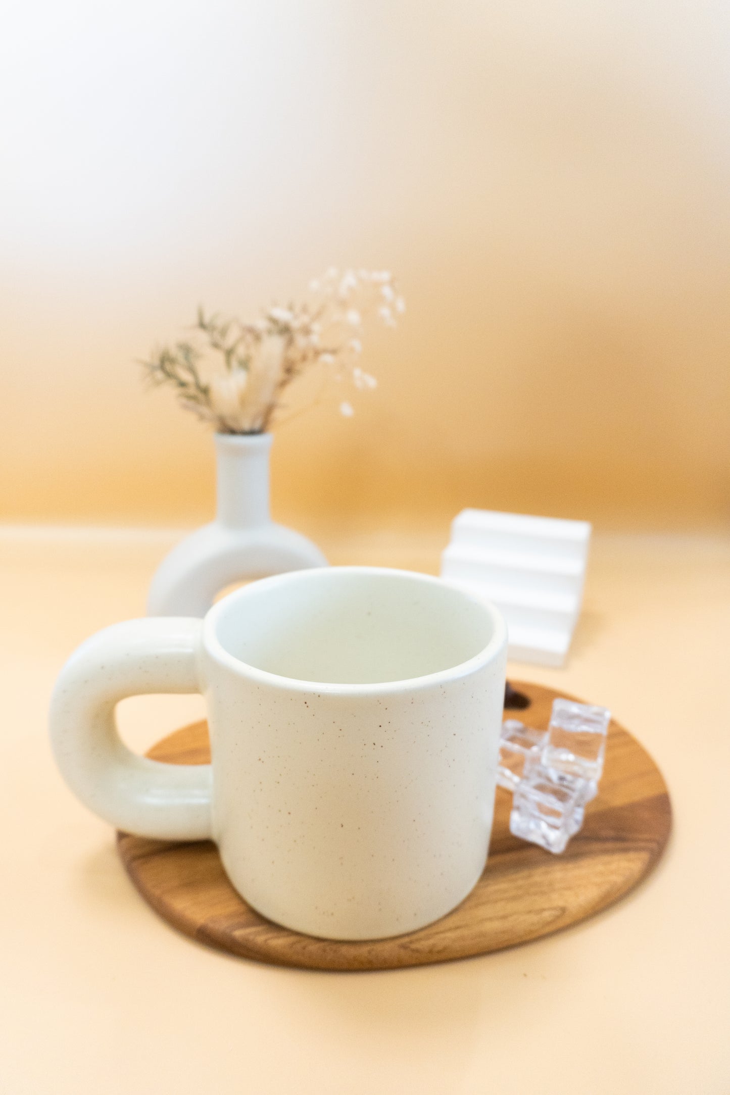 米黃細點胖胖手把馬克杯|部分工作室