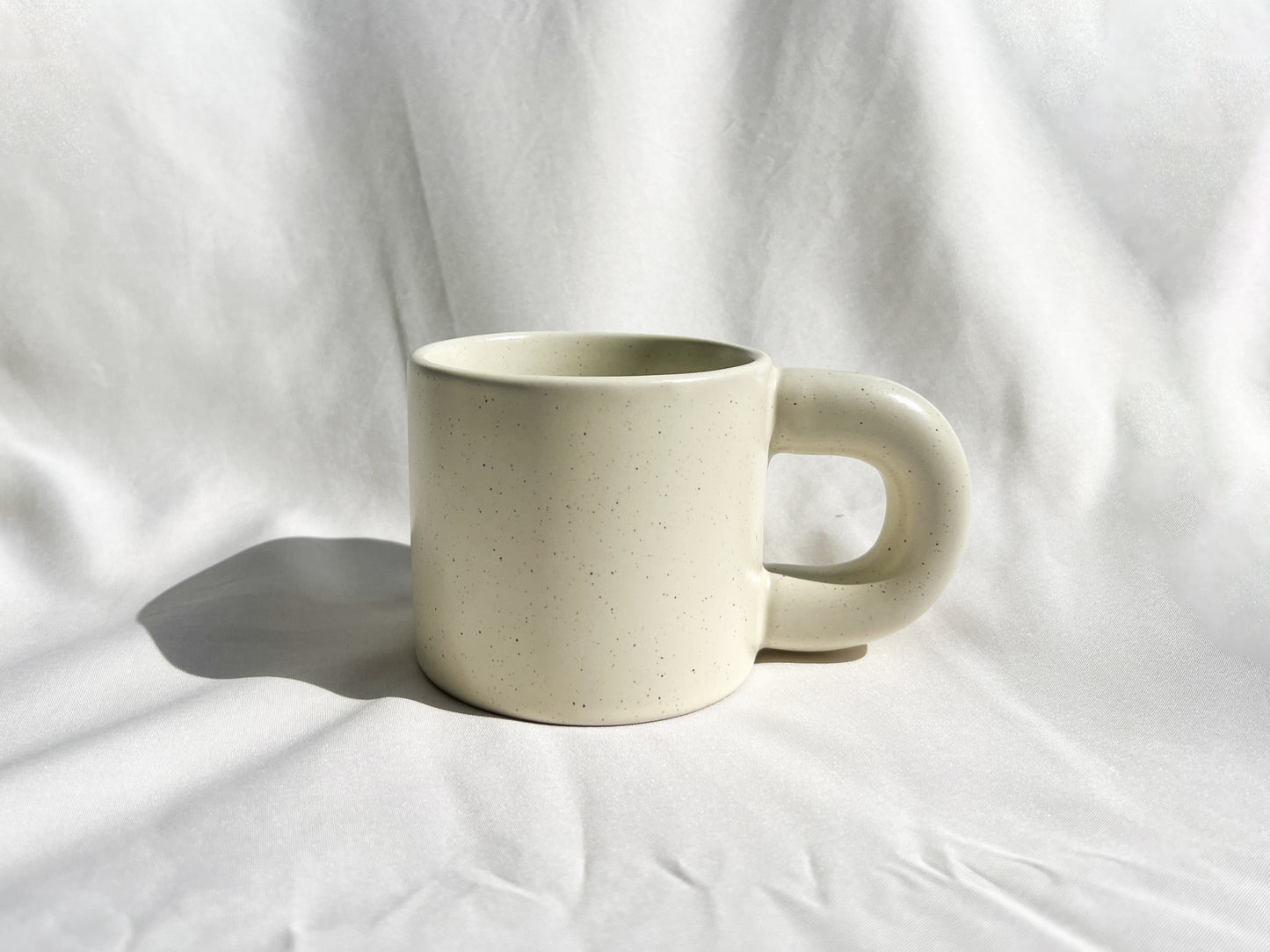 【來圖訂製款】米黃細點胖胖手把馬克杯|部分工作室