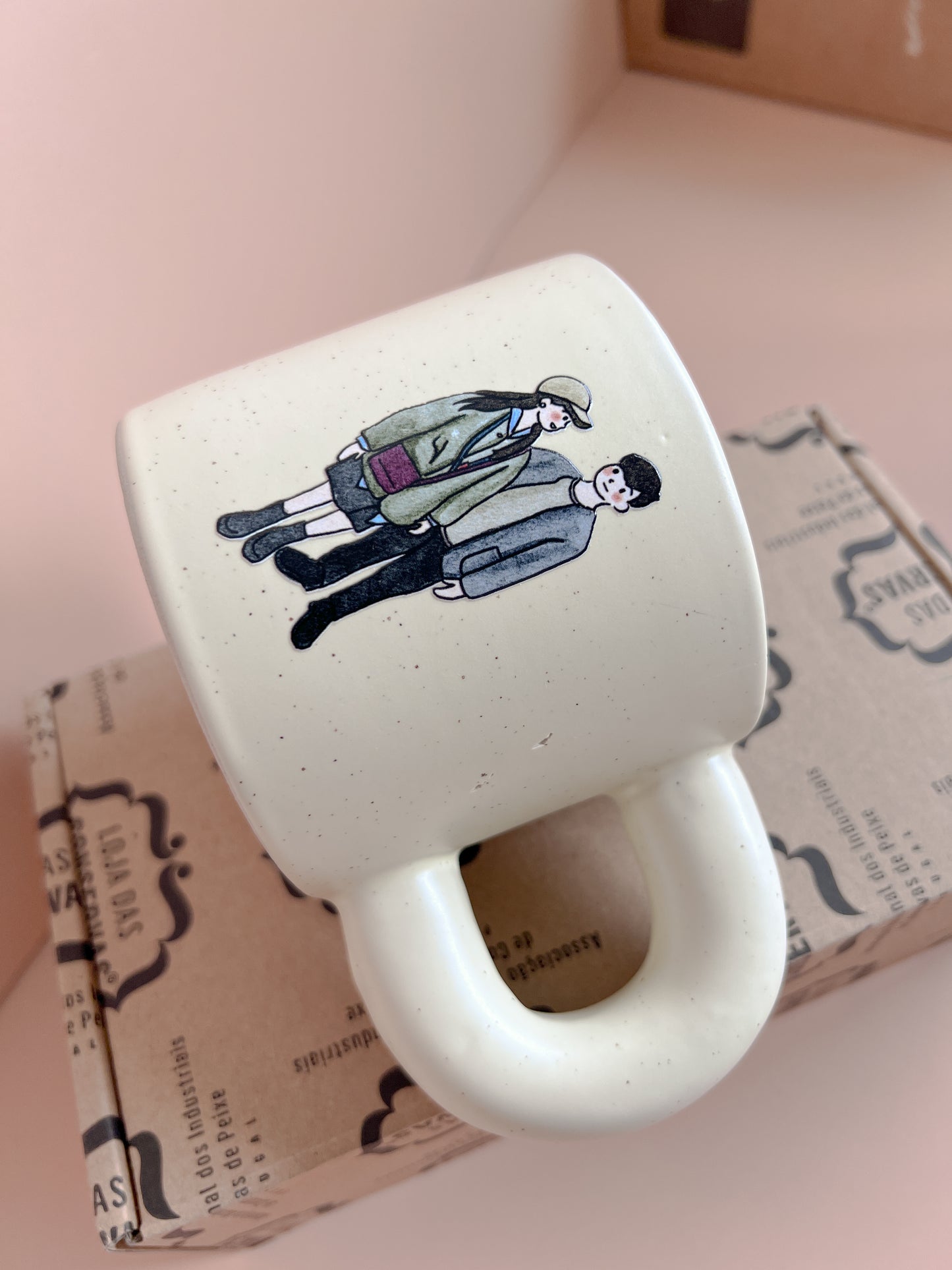 【似顏繪訂製款】米黃細點胖胖手把馬克杯｜部分工作室